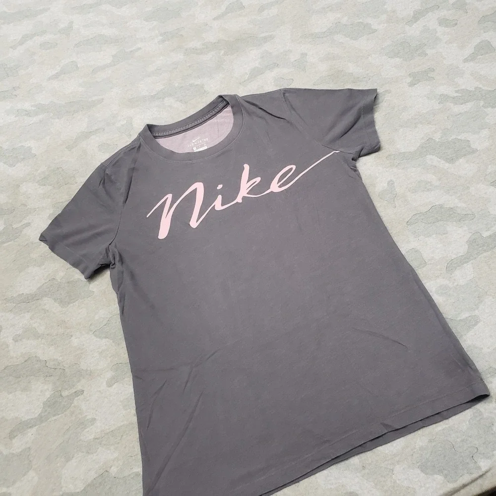 Nike Top Womens Small Gray Dri-Fit Short Sleeve‎